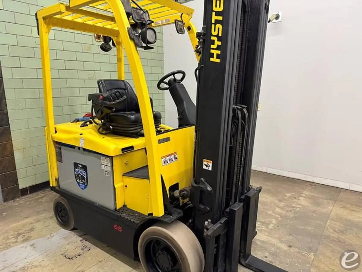 USED 2010 HYSTER E65XN