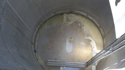915 Gallon Stainless Atmospheric Vertical Tank