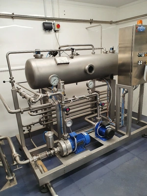 2000 LPH. Cimec carbonation techniques pre mix carbonator.