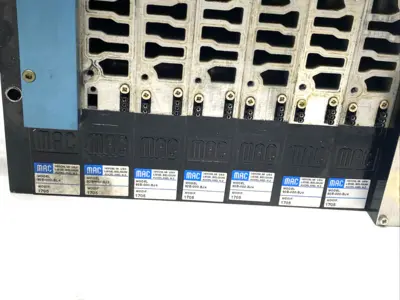 92B-000-BJ4, 92B-000-BJ4, 92B | Mac Valves 92 Series 7-Station Valve Manifold Base 92B-000-BJ4 x6 92B-000-BL4 - Used
