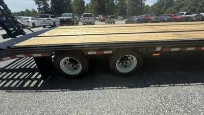 USED 2026 Kaufman Deluxe FET HD Deck-Over Gooseneck