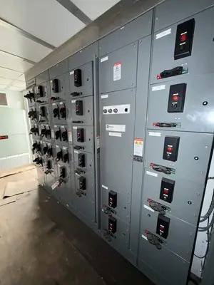 Used MEI _UNKNOWN_ Switchgears Texas US | Oil The Woodlands Group #1501077