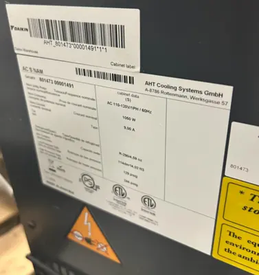 7-0053 AHT AC-S-NAM Self Contained Vertical Cooler