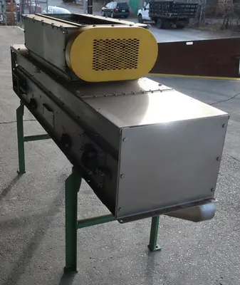 SPC8955  Feeder 16" width leveling belt feeder, 33" discharge height, Stainless Steel