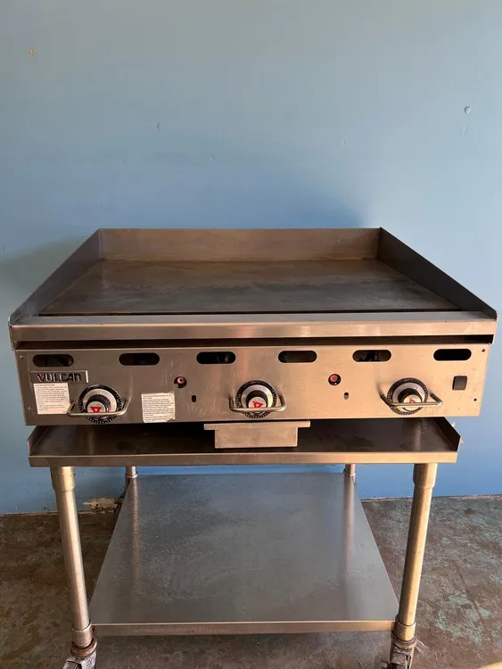 Used _UNKNOWN_ _UNKNOWN_ Commercial Flat Top Griddles Michigan US | Grocery Equipment Sales #1069785