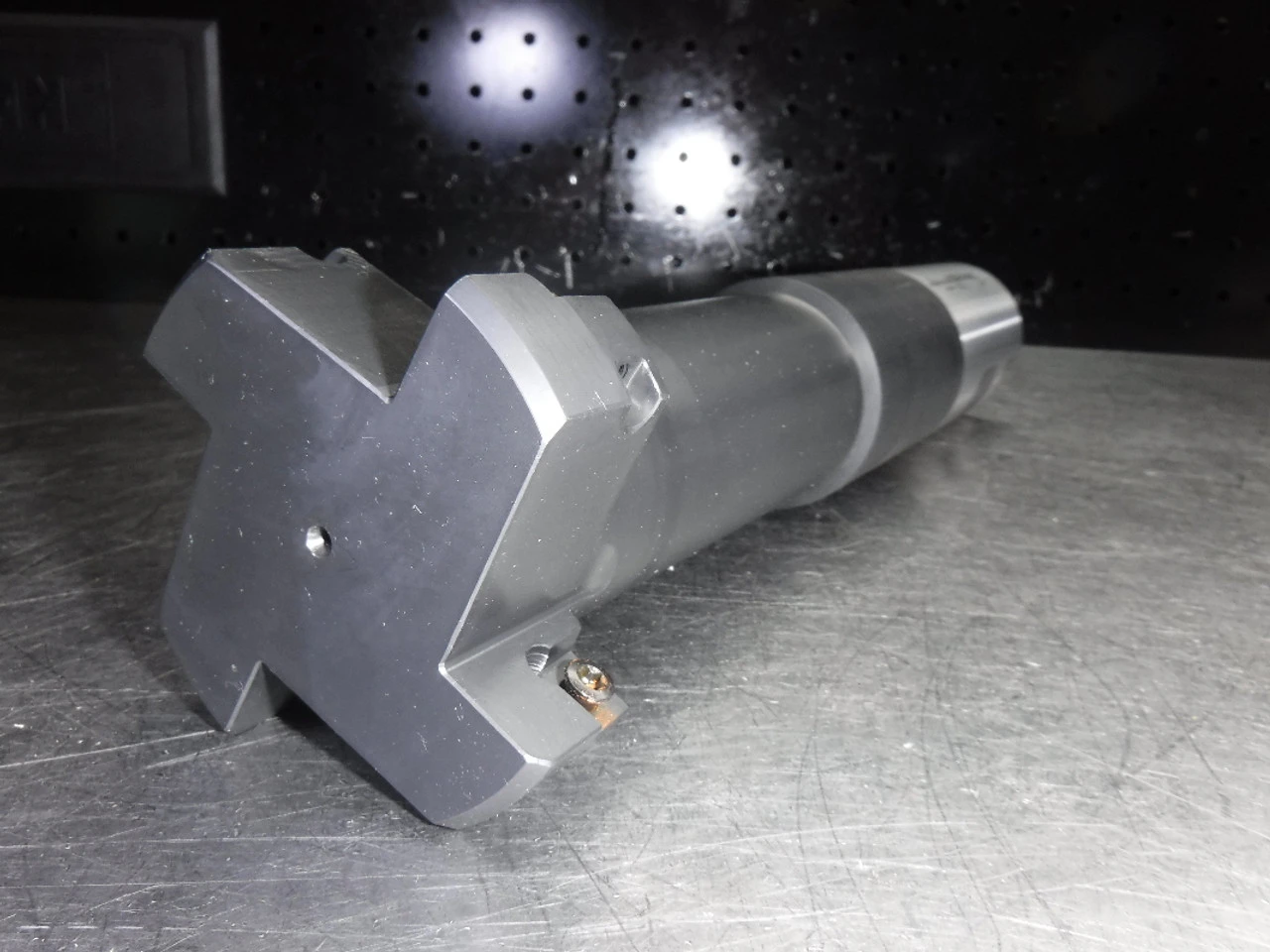 Walter 3" Indexable Milling Cutter 2" Shank B2084-7441403 (LOC540)