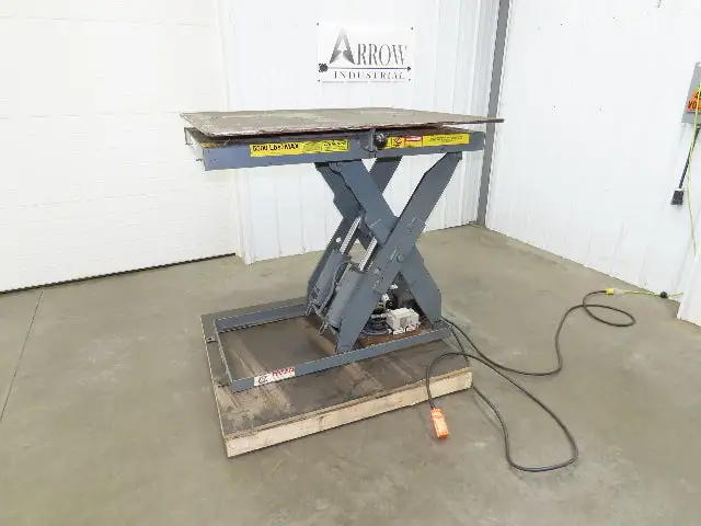 Used PENTALIFT _UNKNOWN_ Misc Lifts Indiana US | Arrow Industrial #1367358