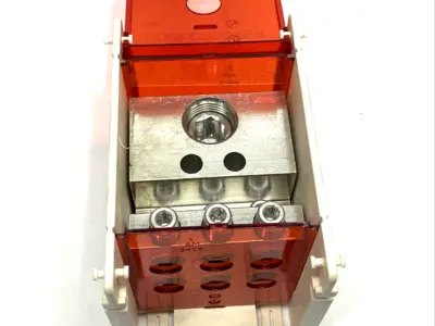 BDBLCS5K1FS | Burndy  1-Pole Finger-Safe Power Distribution Block 600V 310A CU9AL - New Other