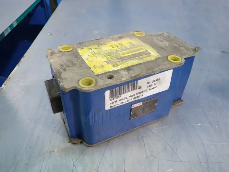 Used REXROTH R900437818 Valves/Fittings | HGR 24 #732640