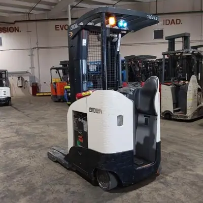 USED 2019 CROWN RR5725-45