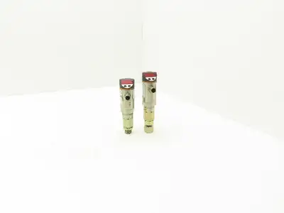 IFM Efector PN3021 Electronic Pressure Sensor Monitor 1/4" NPT 250bar Lot of 2