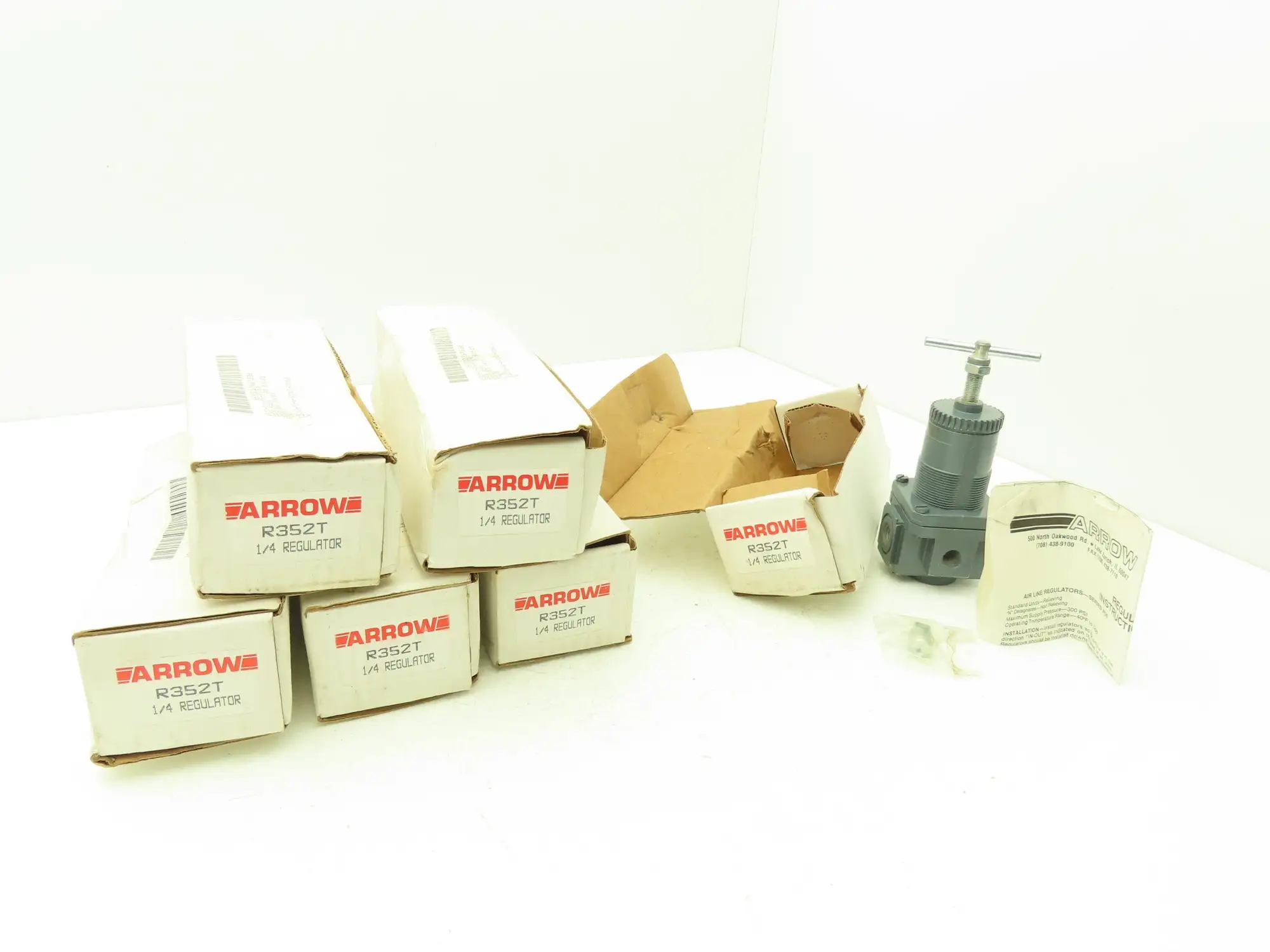 Arrow R352T Pneumatic Air Line Regulator 1/4" NPT 125psi Series R35 Lot of 6