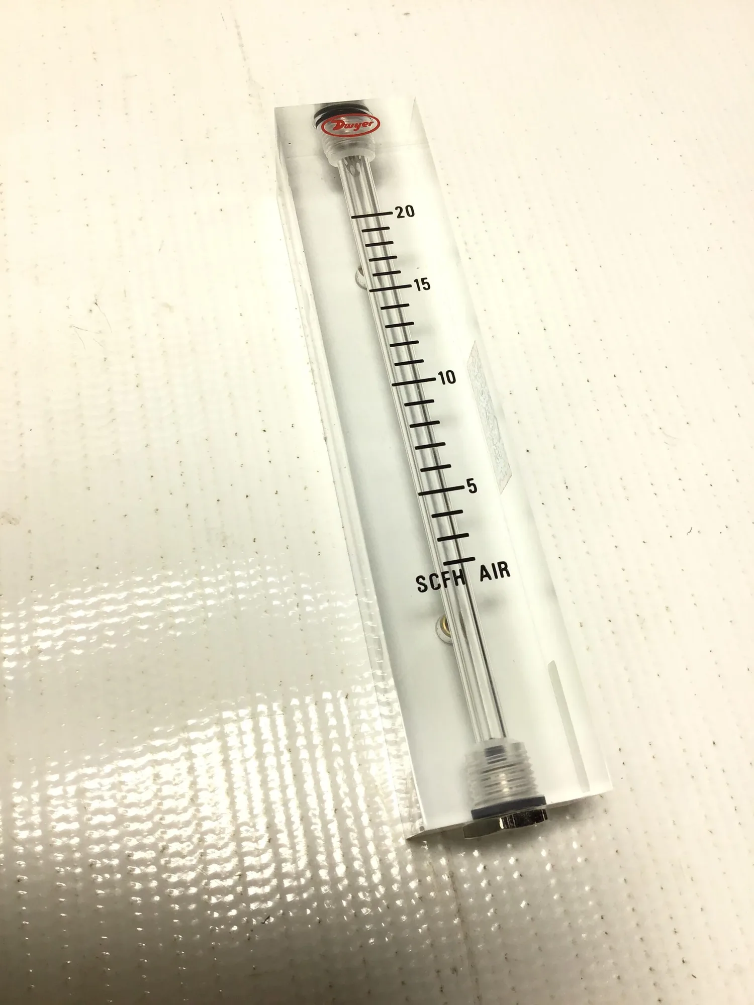 Dwyer VFB-51-EC Visi-Float Variable Area Flowmeter 5-20 SCFH Air