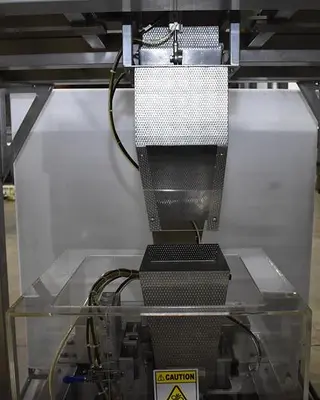 Apai bagger with 10 head scale