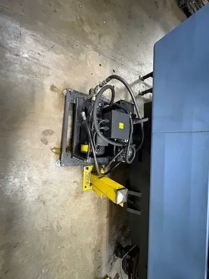 2014 DOOSAN DT 360D Vertical Machining Centers | Machinery Resources International (11)