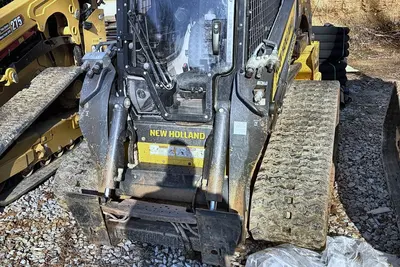 Used 2023 NEW HOLLAND C345 Compact Track Loaders Tennessee US | Proxy Equipment #1382987