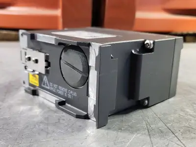 NEW SIEMENS 6GK5208-0BA10-2AA3