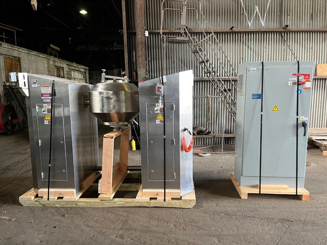 Used _UNKNOWN_ _UNKNOWN_ Double Cone - V Rotary Vacuum Dryers Ohio US | Federal Equipment Company #1553233