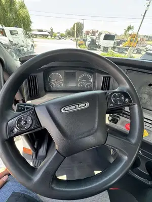 Used 2019 FREIGHTLINER CASCADIA 112 Hooklifts & Roll-Offs California US | Commerce Truck Equipment Sales #1548708