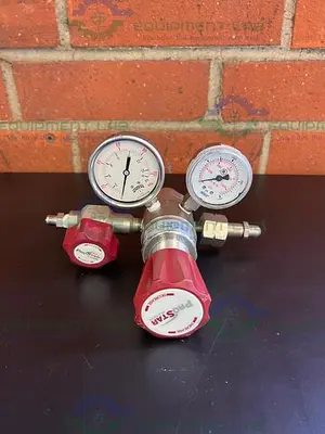 USED PRAXAIR PROSTAR PLATINUM RX30410  REGULATOR 3000 PSI W/ WINTERS AND WAKI GAUGES