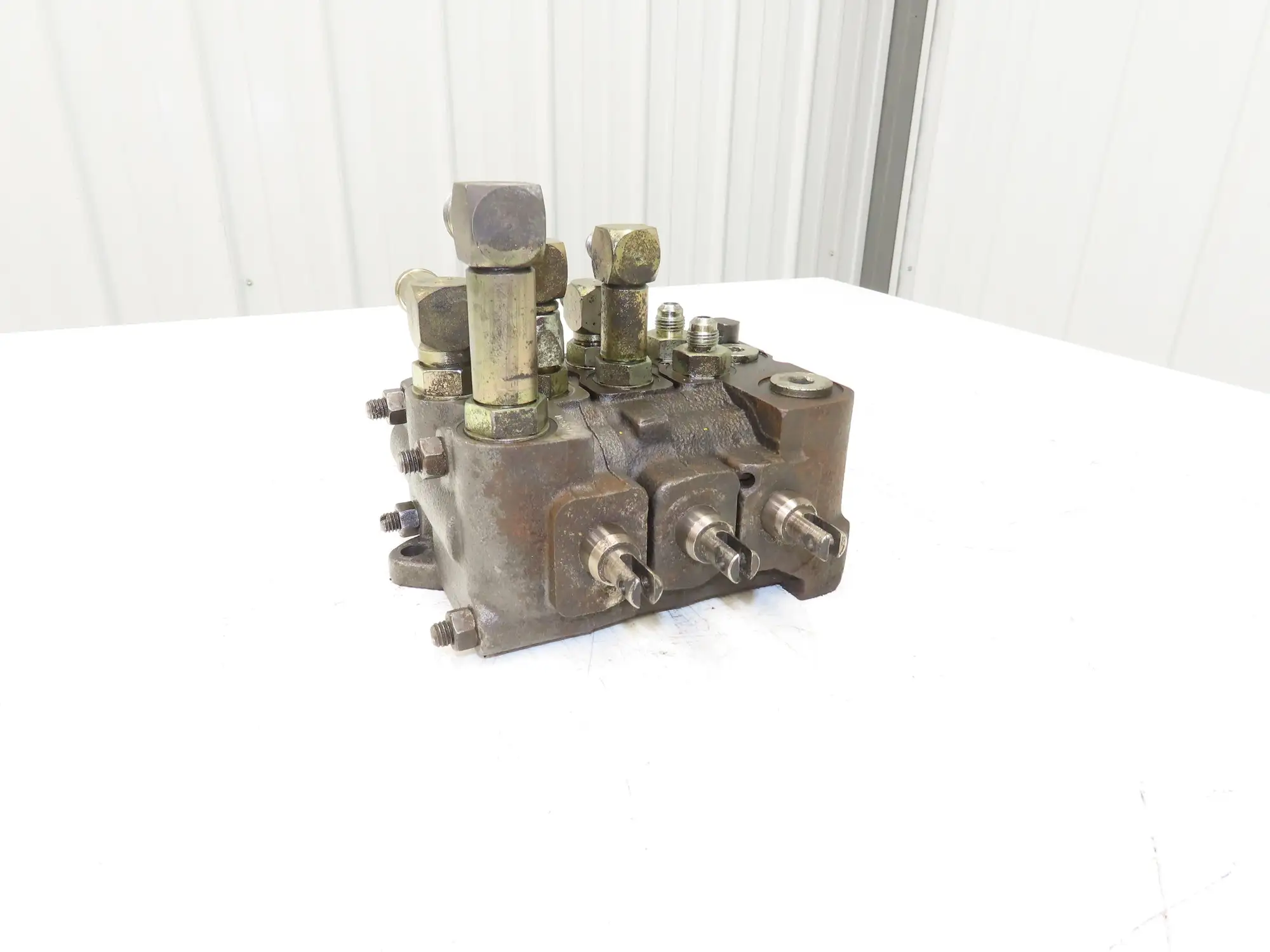 Yale Hydraulic 3-Spool Forklift Mast Control Valve Off ERP035TF