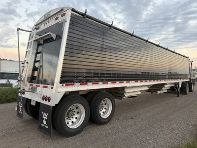 New | in-Stock 2025 WILSON COMMANDER HOPPER Grain Hopper Trailers Minnesota US | Carco Truck & Equipment #1513899