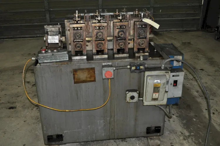Used _UNKNOWN_ M-1-1/4-C Roll Formers | D & D Industries #438109