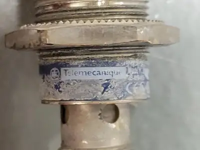 USED TELEMECANIQUE XS518B1PAM12