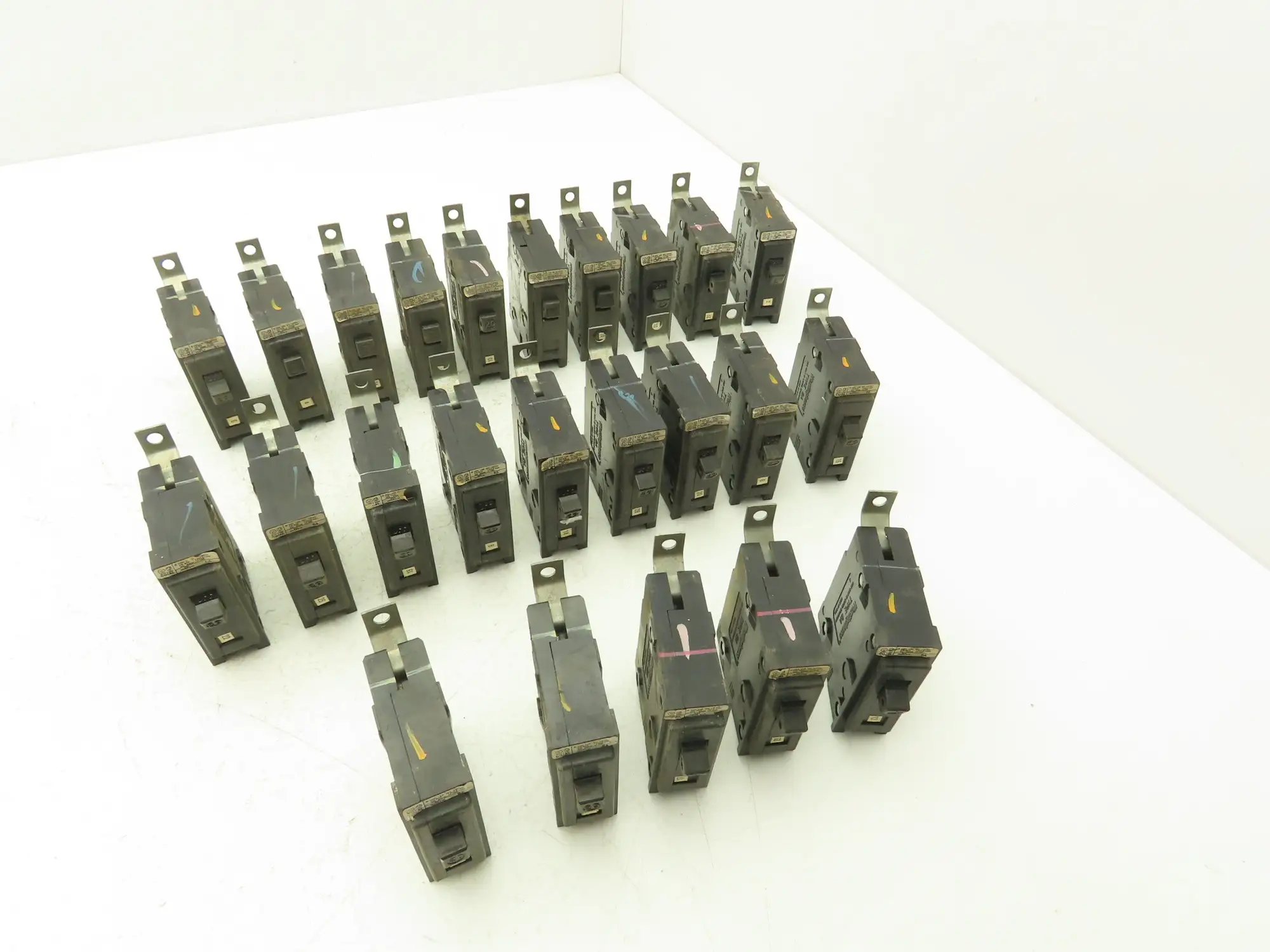 Westinghouse CA-UL Circuit Breaker 20A 1 Pole 120/240V BA Series Lot of 24