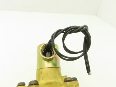 Honeywell Skinner L2LB6300 1" NPT Solenoid Operated Water Valve 5-300PSI 24VDC