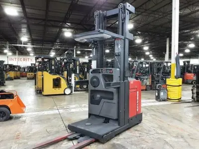 USED 2018 RAYMOND 560-OPC30TT