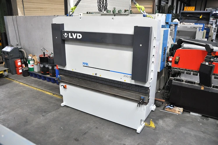 Used LVD PPBL 200 TON X 3100 MM Press Brakes | Apt International N.V #373081