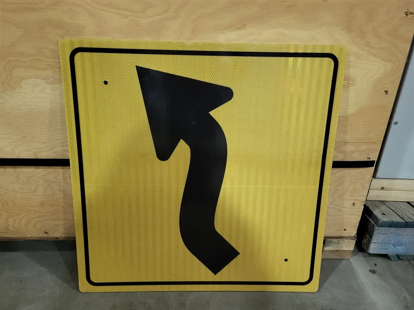 Right Reverse Curve Road Sign 24" x 24"