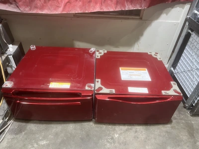 Used LG PEDESTAL  SET Miscellaneous Equipment (Electrical & Power) Michigan US | Miedema Asset Management Group #1330148