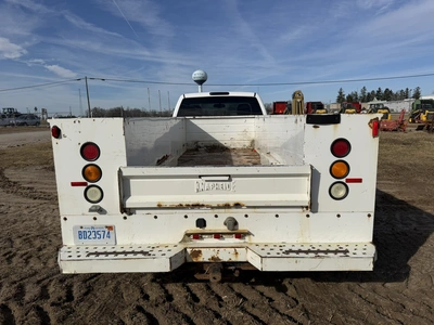 USED 2005 GMC 3500