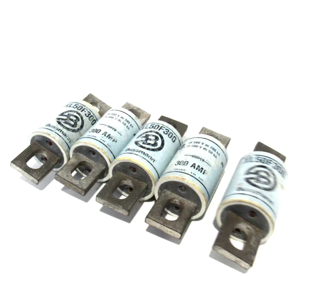 LOT OF 5 NEW BUSSMANN XL50F300 FUSES