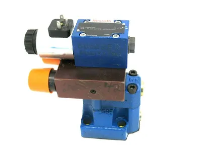 NEW REXROTH R900957537 VALVE DB3U10D2-53/315-6EG24N9K4