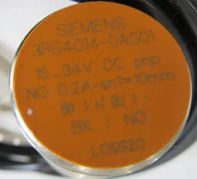 NEW SIEMENS 3RG4014-0AG01 INDUCTIVE PROXIMITY SWITCH 3RG40140AG01