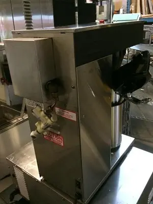 NEWCO AIRPOT BREWER - PLUMB IN