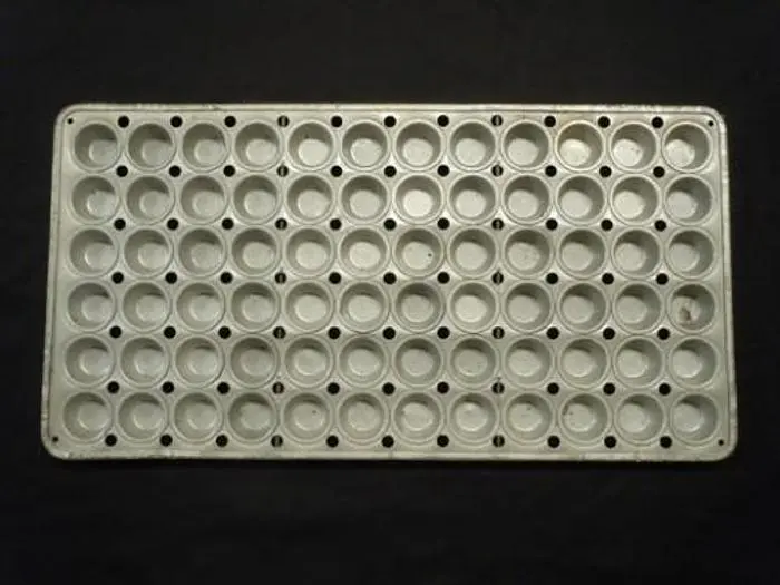 MINI MUFFIN PANS 1-7/8"X7/8" 2000001