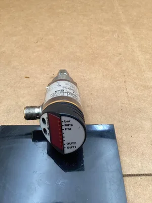 IFM Electronic Pressure Sensor PN7004