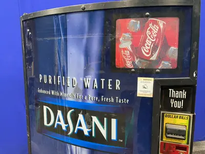 Used _UNKNOWN_ _UNKNOWN_ Vending Machines Ohio US | HGR 24 #1357987