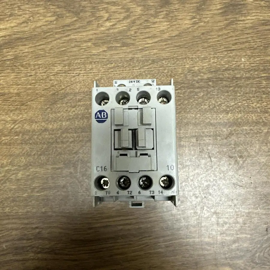 USED ALLEN-BRADLEY 100-C16Z*10