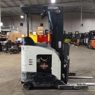 USED 2018 CROWN RR5725-45