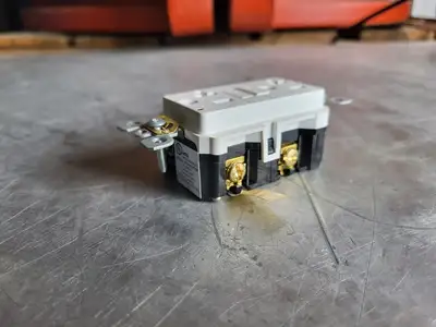 20 Amp 125V GFCI Receptacle