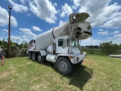 Used 2007 ADVANCE FD3000 Concrete Mixer Trucks Florida US | Big D Heavy Equipment #1556979