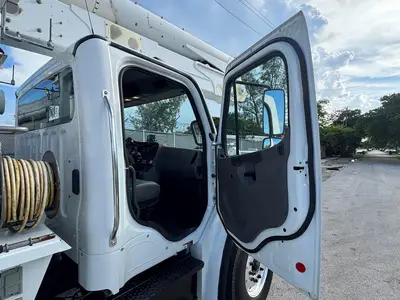 Used 2018 ALTEC AA55E MH Bucket (boom) trucks Florida US | Truck and Van Outlet #1509192