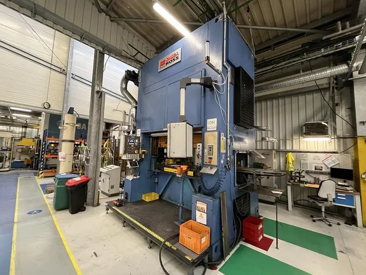 Used 2003 ROSS 200 T Hydraulic Presses CZ | Amaron s.r.o. #1066655