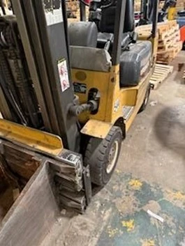 USED 1997 CATERPILLAR GP18