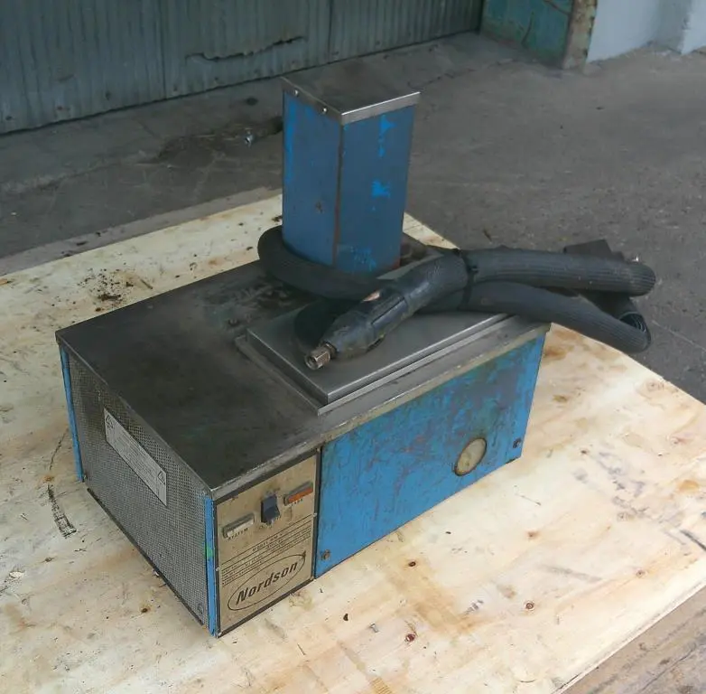 SPC9333  Hot Melt Dispenser Nordson hot melt glue dispenser model HM V
